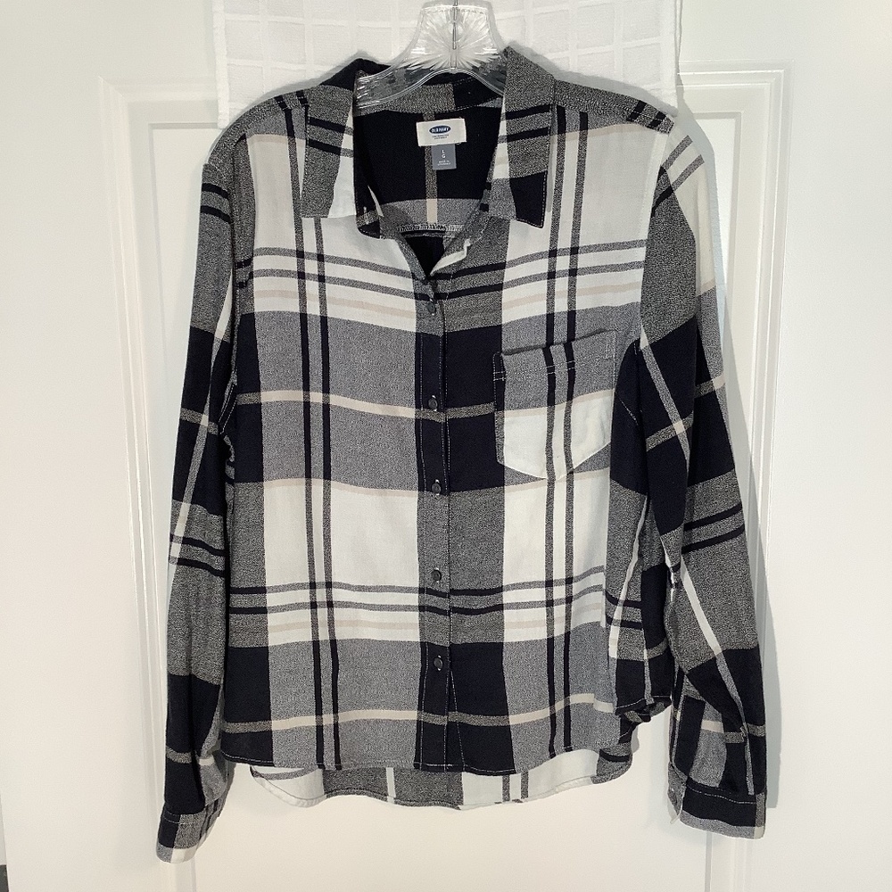Old Navy Ladies Button Down Top Black/Gray/ White Size L
